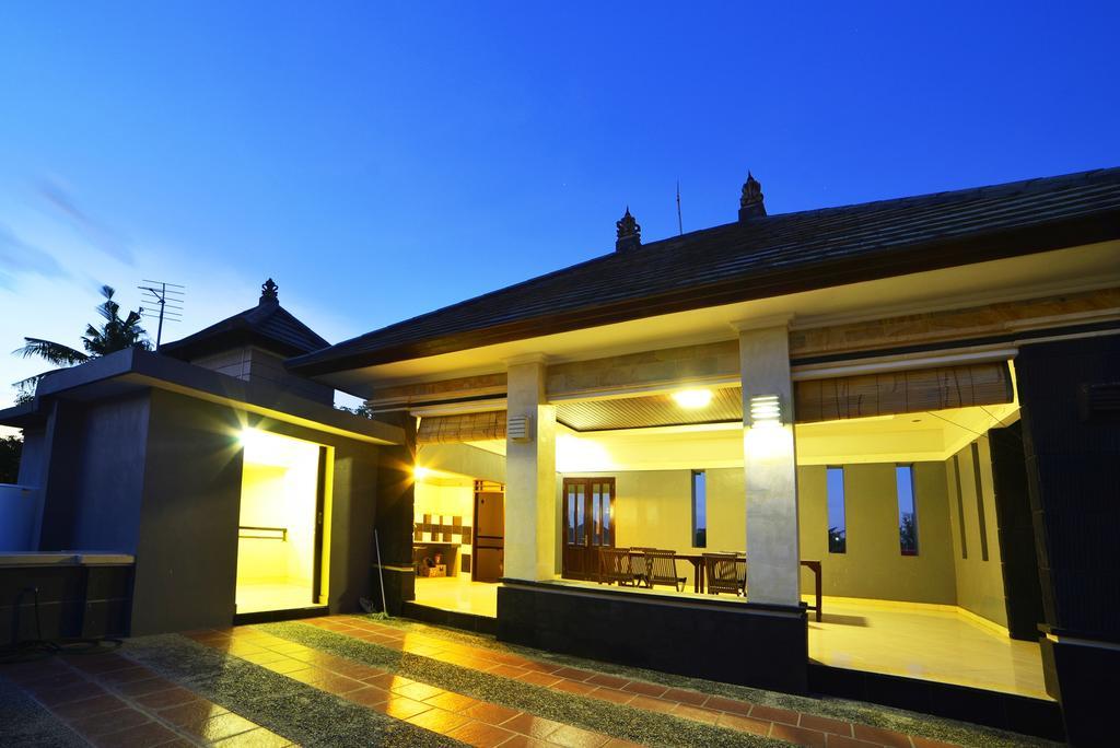 Ganggas Homestay Jimbaran  Ngoại thất bức ảnh