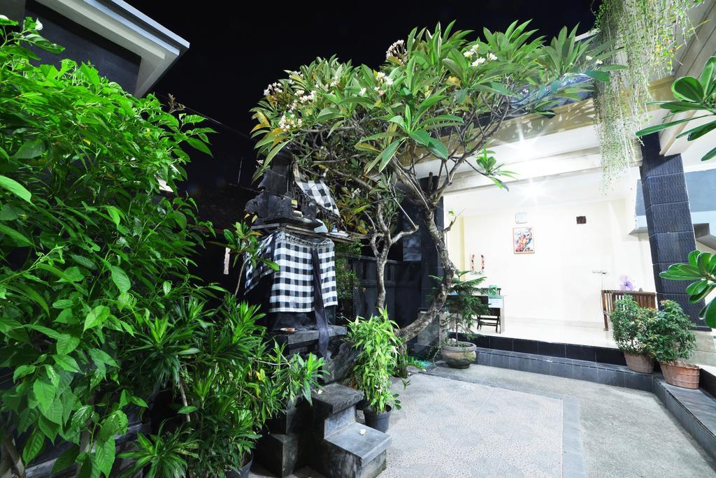 Ganggas Homestay Jimbaran  Ngoại thất bức ảnh