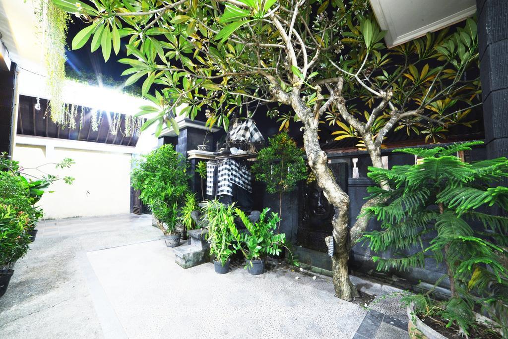 Ganggas Homestay Jimbaran  Ngoại thất bức ảnh