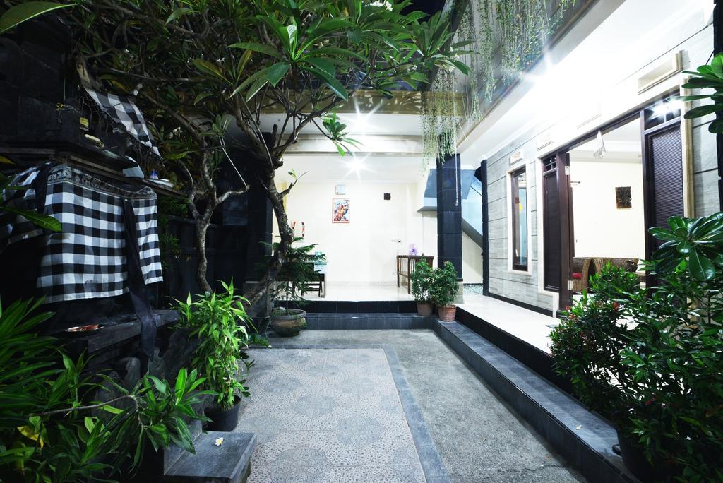 Ganggas Homestay Jimbaran  Ngoại thất bức ảnh